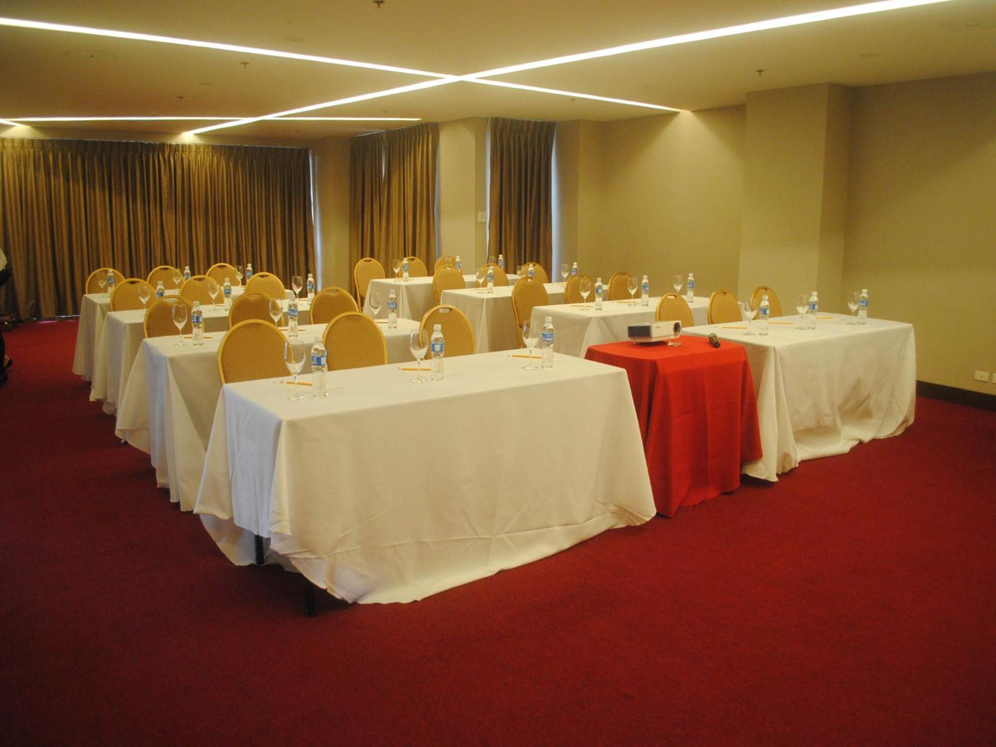 Armada Hotel Manila Eksteriør billede