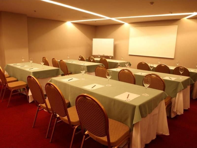 Armada Hotel Manila Eksteriør billede