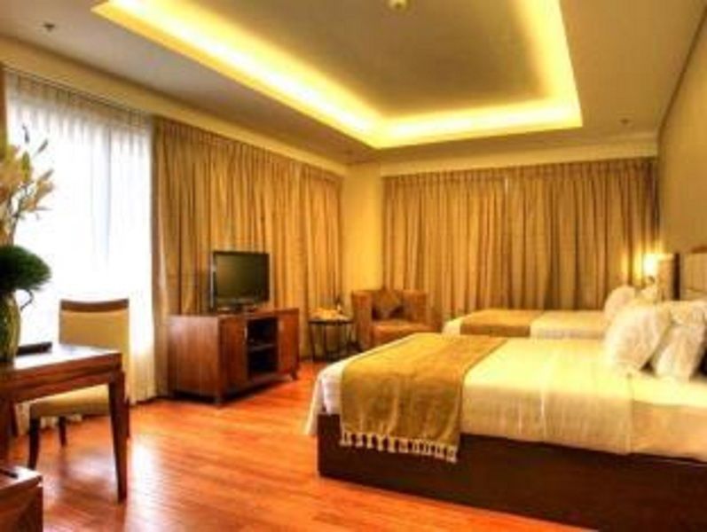 Armada Hotel Manila Eksteriør billede
