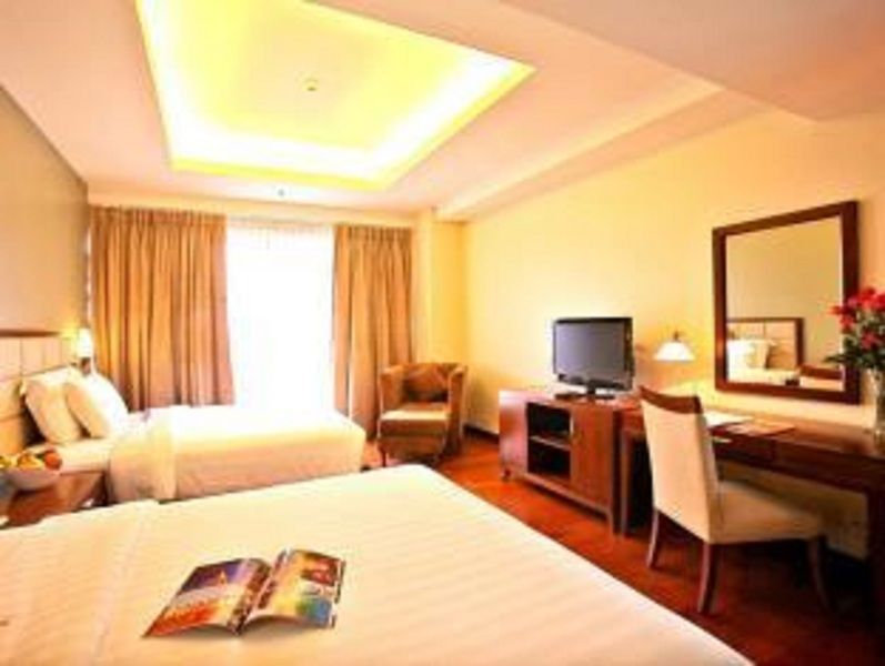 Armada Hotel Manila Eksteriør billede