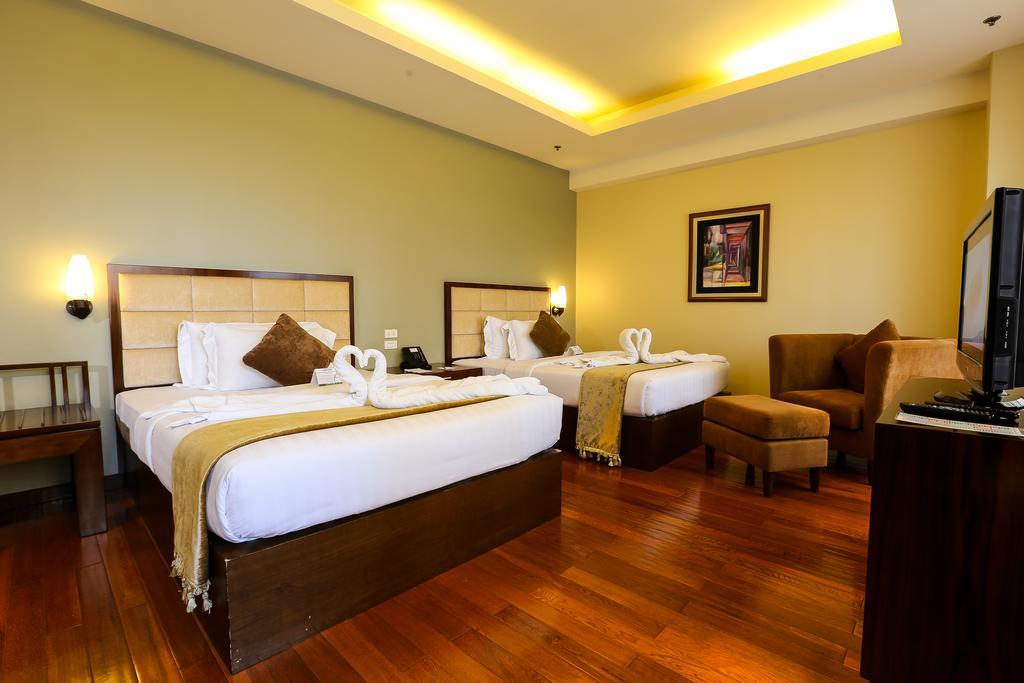 Armada Hotel Manila Eksteriør billede